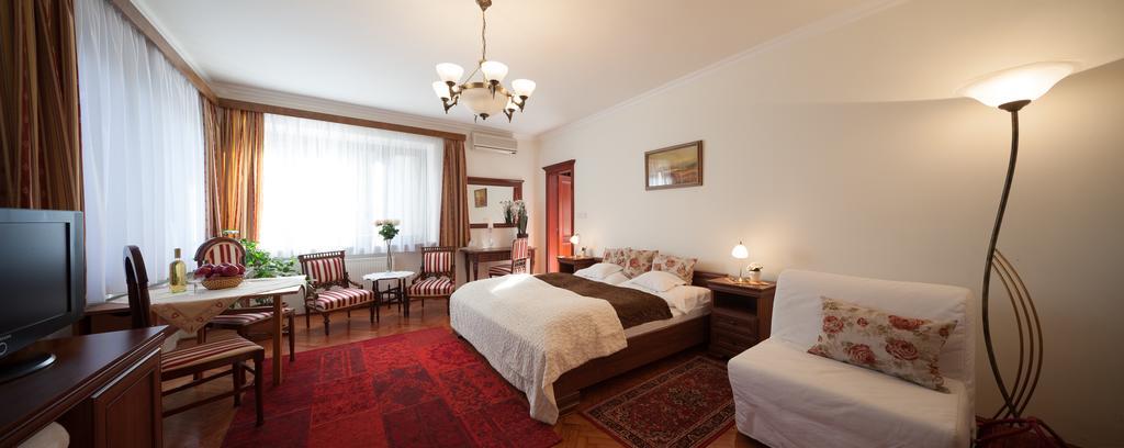 Villa Cecile Sopron Luaran gambar